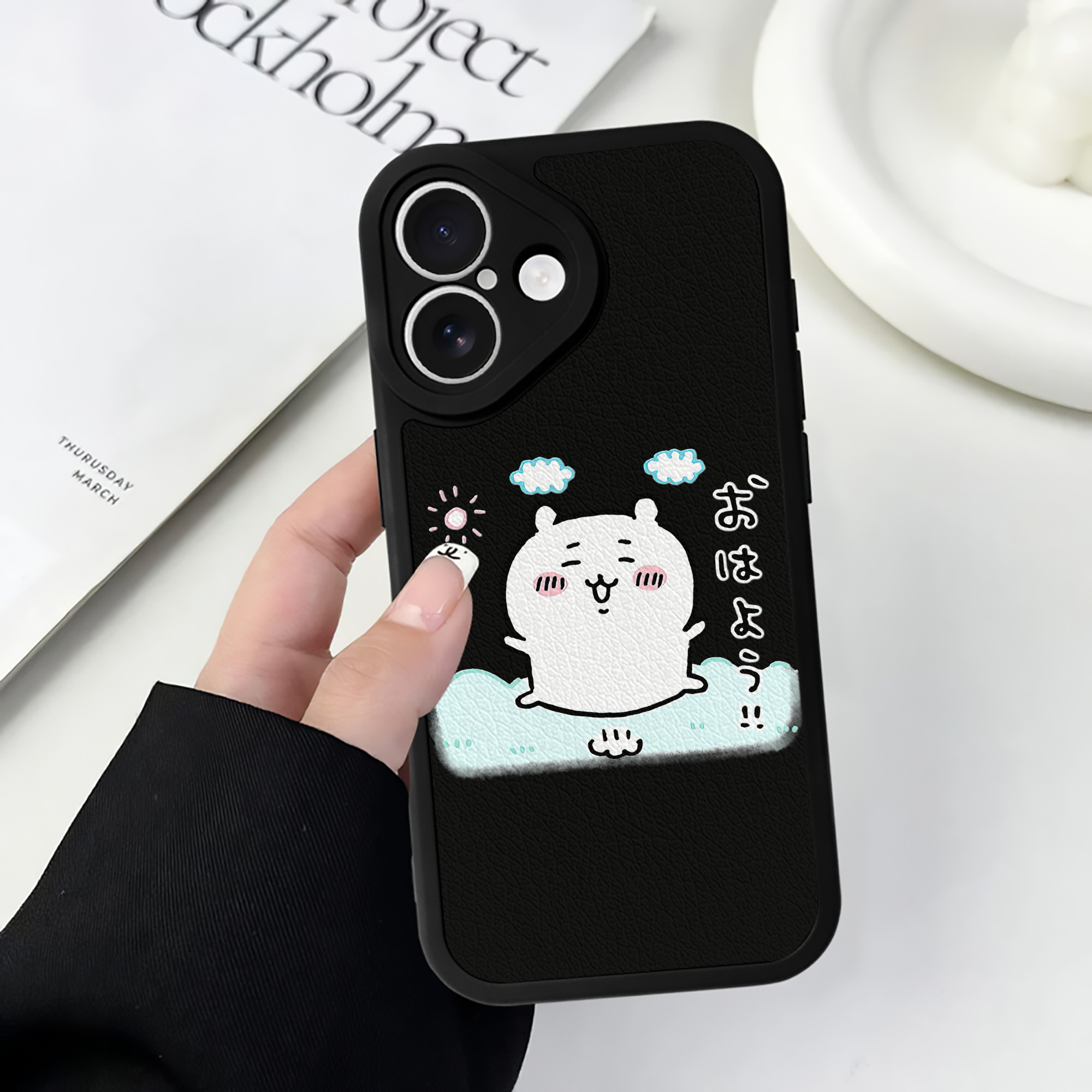 （画像用） ちいかわ ちいかわ Chii-kawa chiikawa 【iPhone 16シリーズ対応】シリコンスマホケース（レザー調） 材質：シリコン